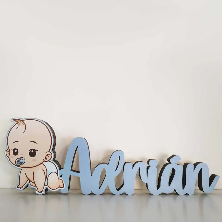 Nombre de madera personalizado para bebé. Personal Gift Ávila