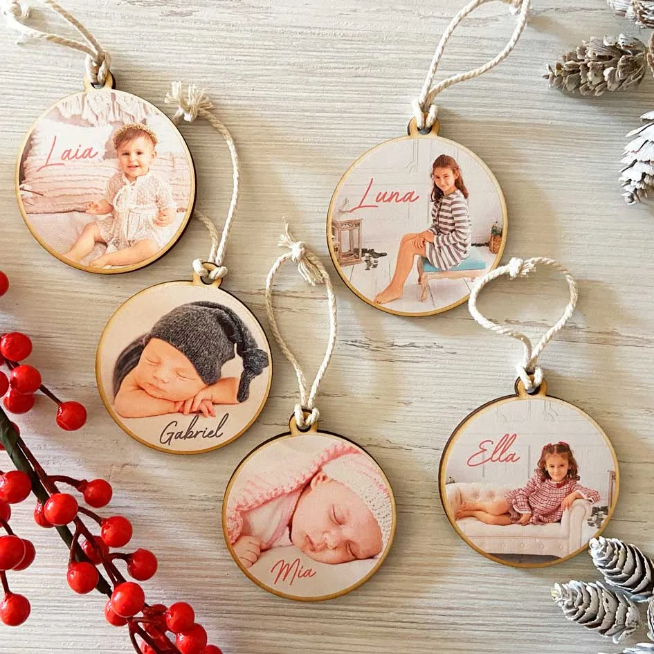 Bolas de navidad personalizadas en madera. Personal Gift Ávila