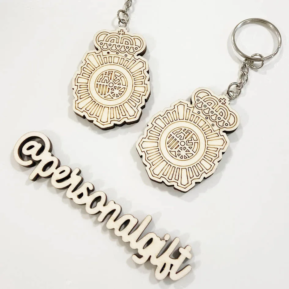 Llaveros personalizados de policía. Personal Gift Ávila